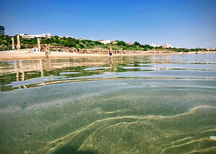 Rasarit La Mare アパート